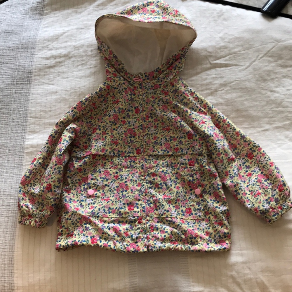 Zara girls Flowered raincoat size 3 to 4